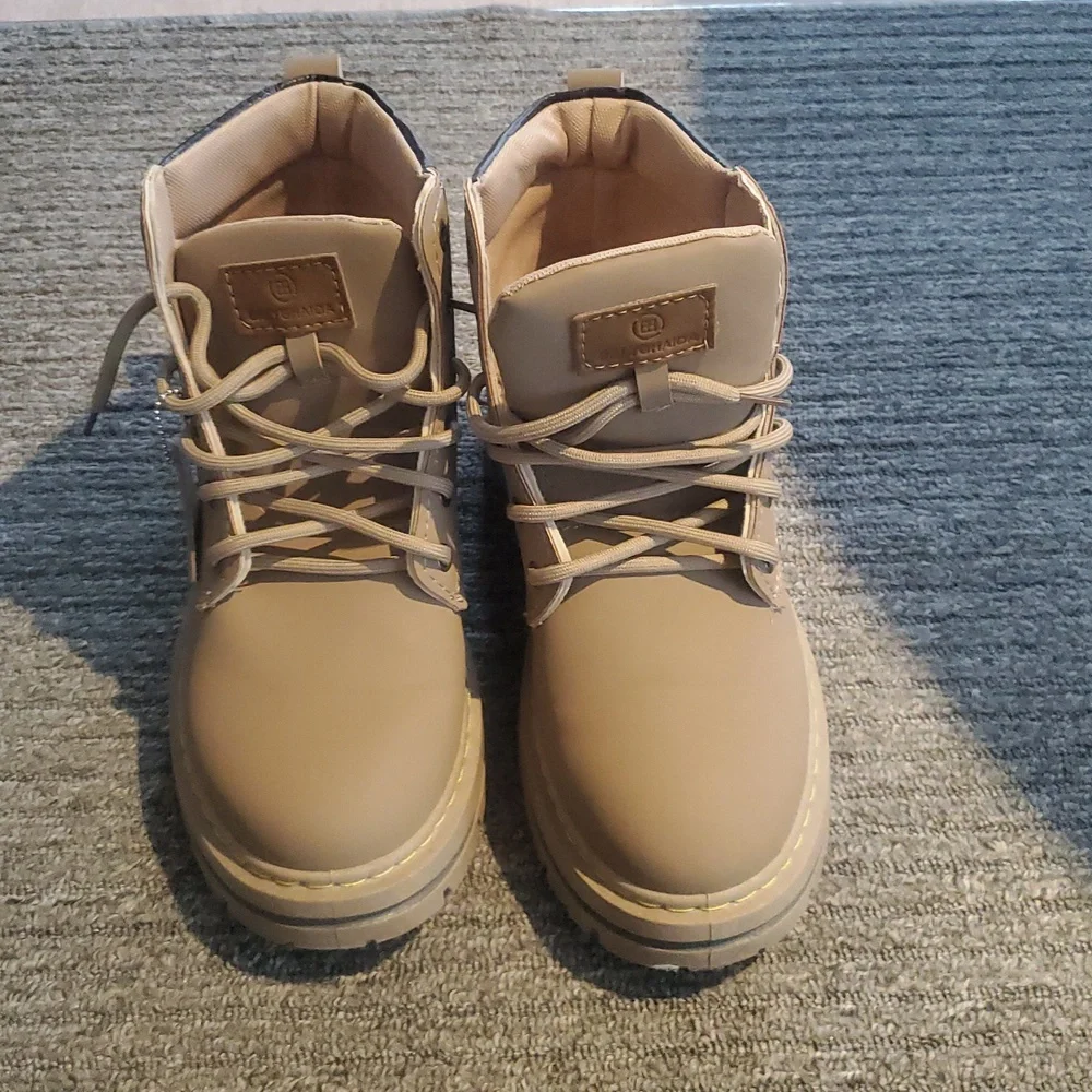 ZHENYUEZU SPORTS SHOES | Shoes | Like New Tan Work Boots  display picture 2